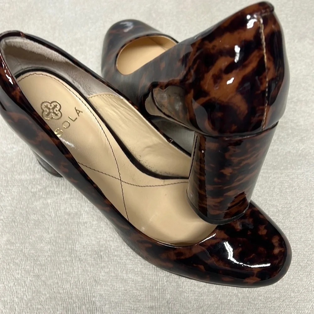 Isola’ Size 8 (I’m always a 7.5). Leopard print, chunky heal shoes. - Picture 4 of 5